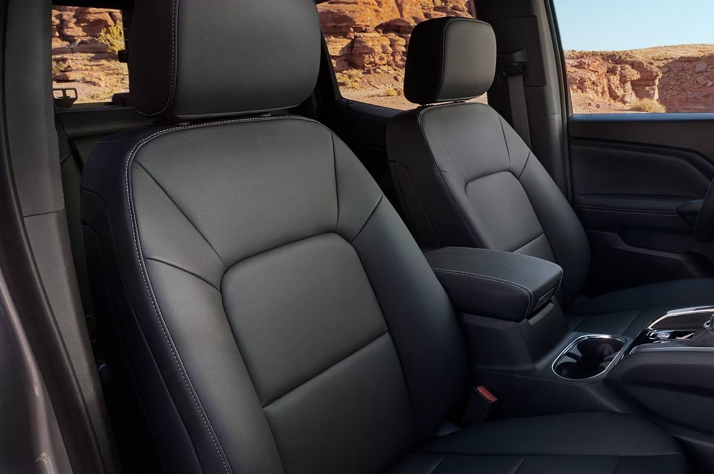 2026 GMC Canyon seats